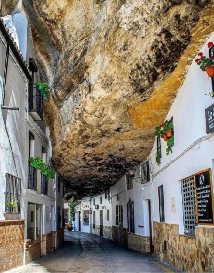 Appartement La Casa Del Rio à Setenil De Las Bodegas Extérieur photo