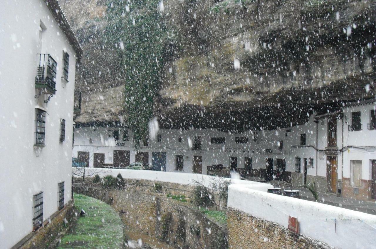 Appartement La Casa Del Rio à Setenil De Las Bodegas Extérieur photo
