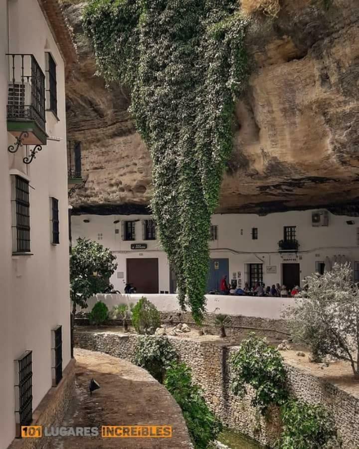 Appartement La Casa Del Rio à Setenil De Las Bodegas Extérieur photo