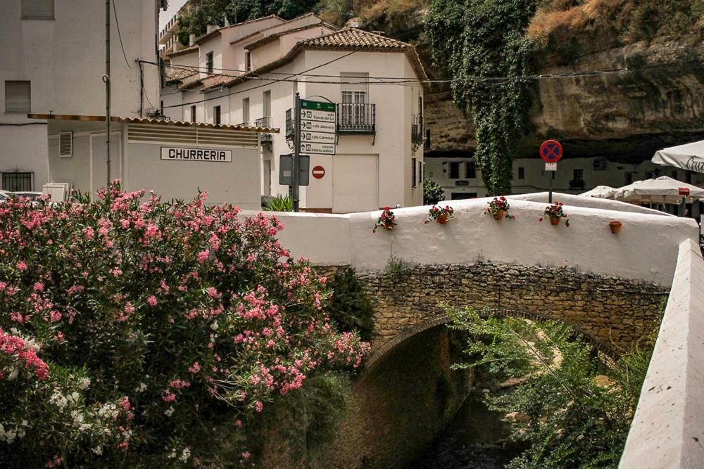 Appartement La Casa Del Rio à Setenil De Las Bodegas Extérieur photo